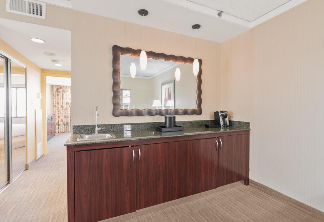 Harmony Suites Secaucus Meadowlands Exterior photo